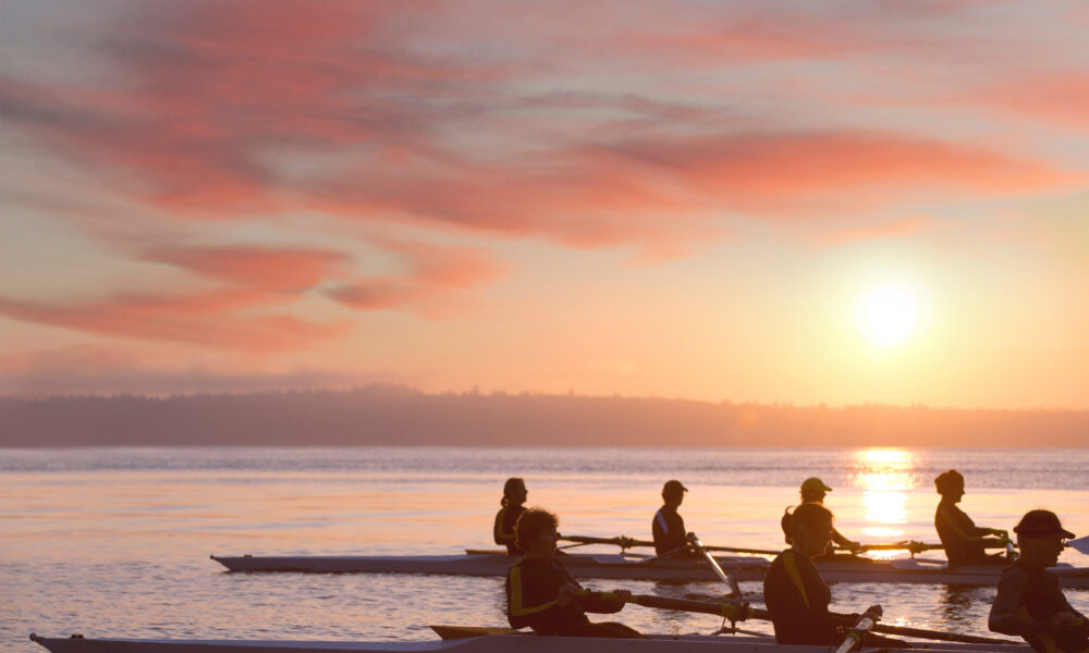 Oxford women and Cambridge men win Boat Races